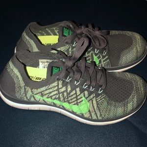 Nike Free 4.0 Flyknit Sneakers (Women’s 9.5)